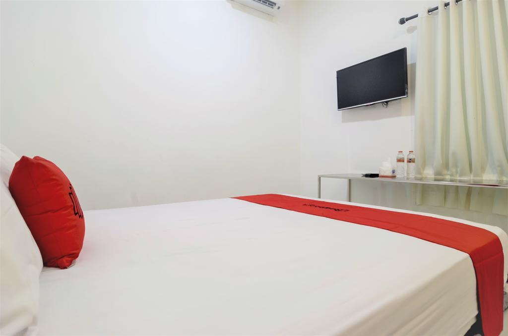 Reddoorz Near Poncol Station Hotel Semarang Exterior photo